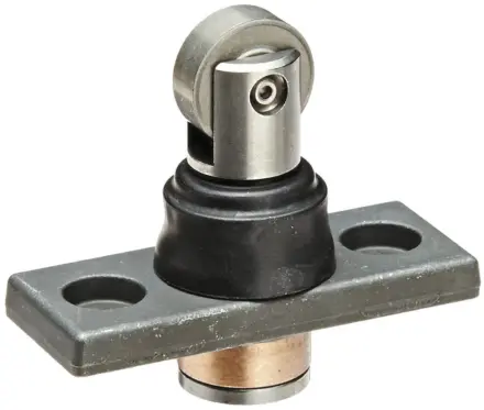 D4C-0032 Omron