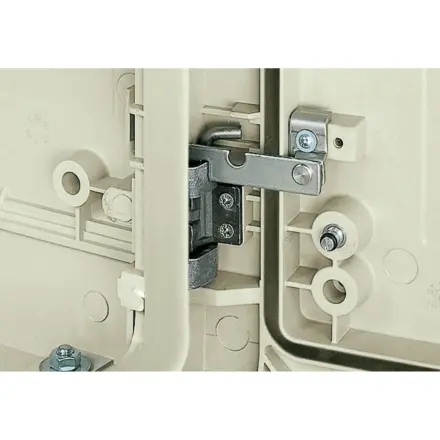 NSYRETPLA Schneider Electric